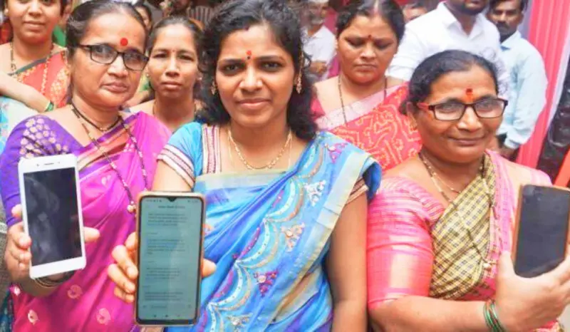 महाराष्ट्र में लाडली बहन योजना को लेकर विवाद, पुरुष लाभार्थियों पर सवाल